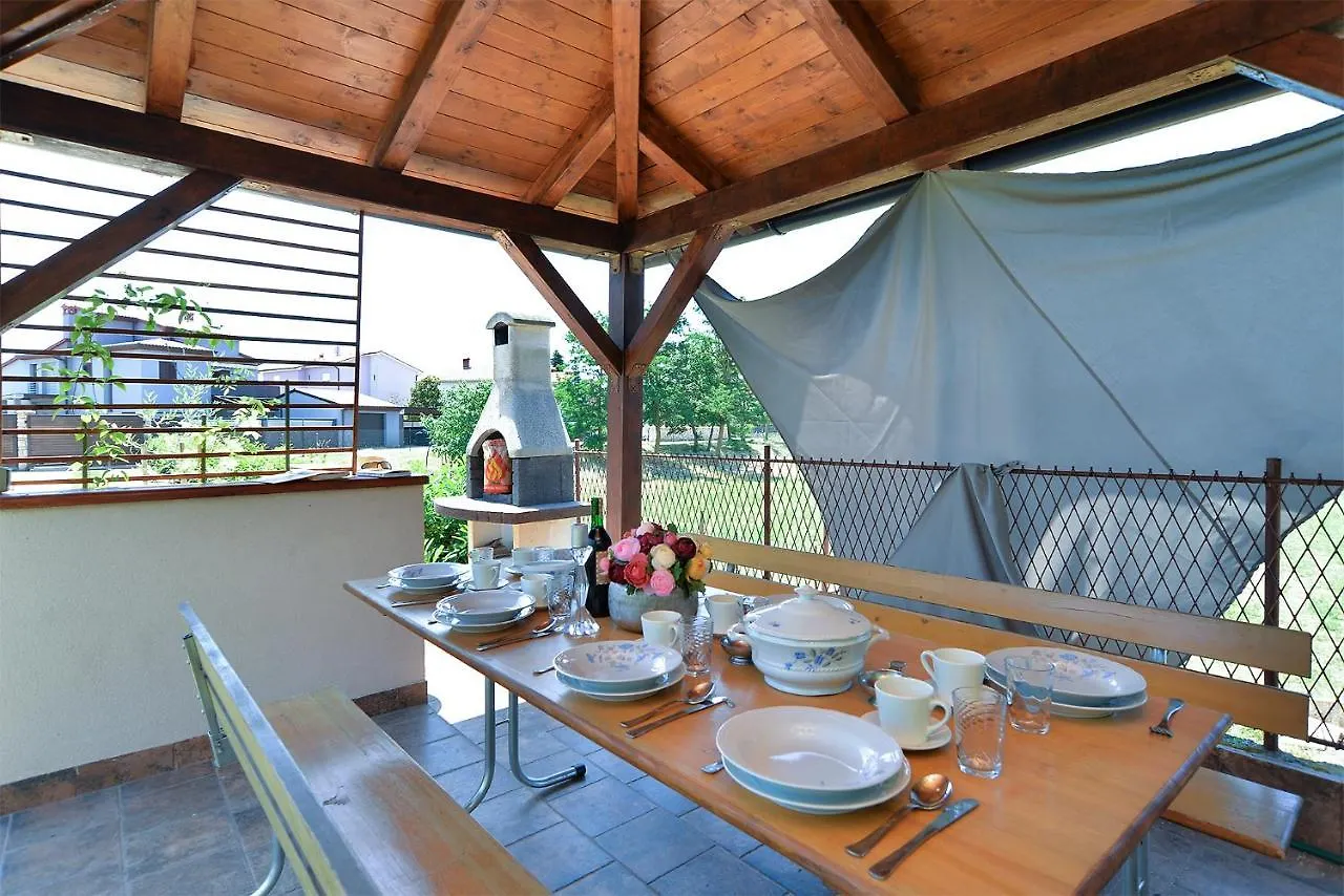 Apartments Valbandon 38 Fazana Croatia
