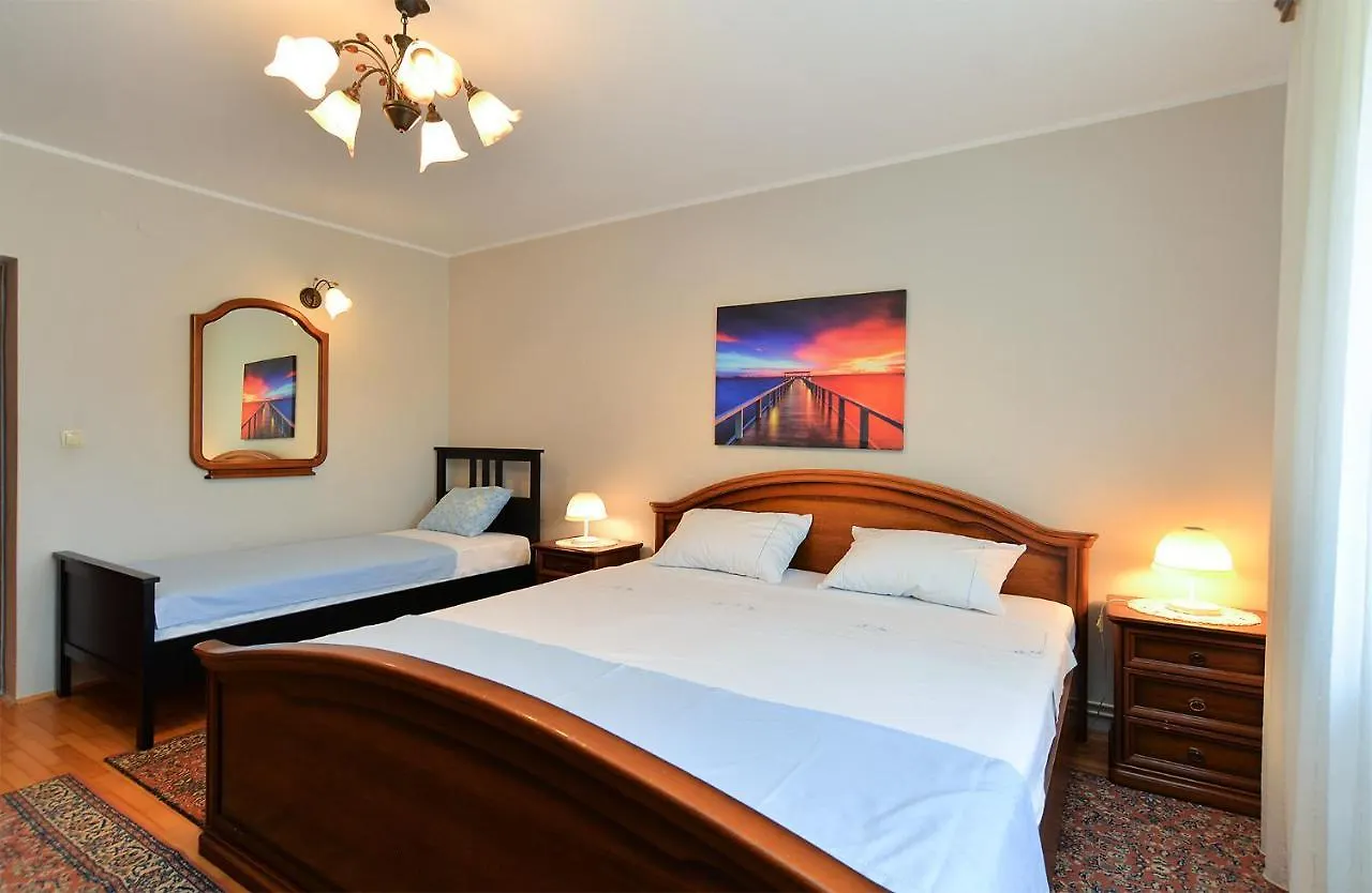 Apartments Valbandon 38 파자나 0*,