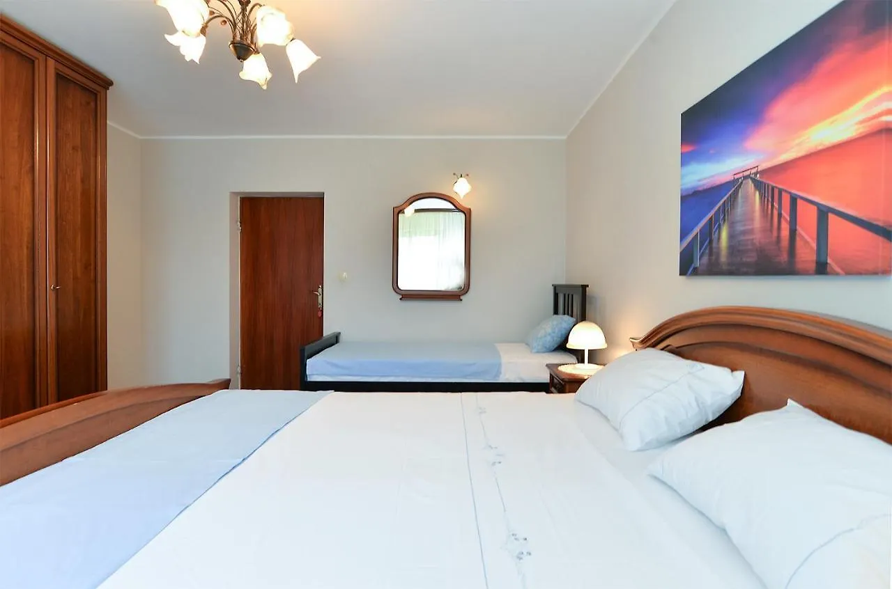 Apartments Valbandon 38 파자나