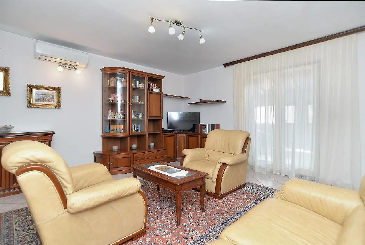 Apartments Valbandon 38 파자나 크로아티아