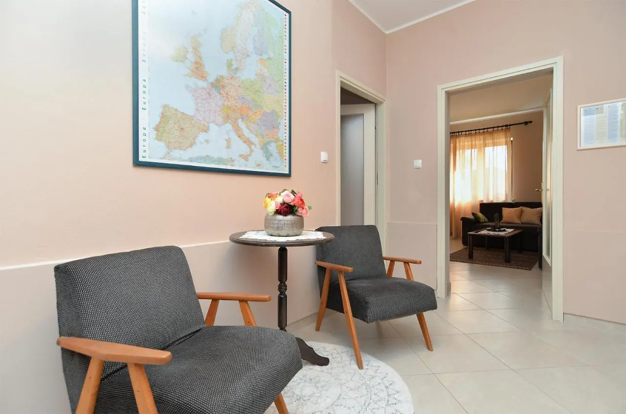 Apartments Valbandon 38 파자나 0*,