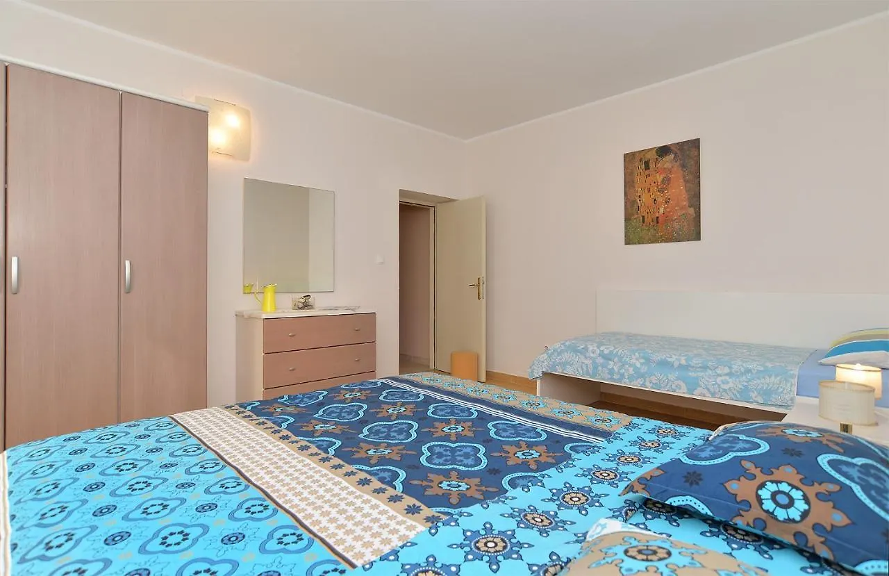 Apartments Valbandon 38 파자나
